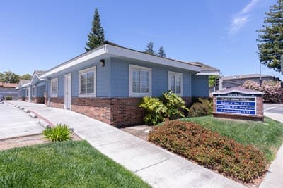 outside view of Derek H. Tang, DDS in Sunnyvale, CA